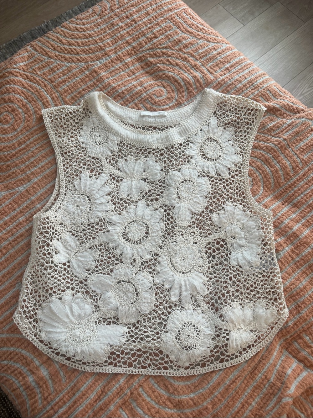 Zara Size Small crochet top